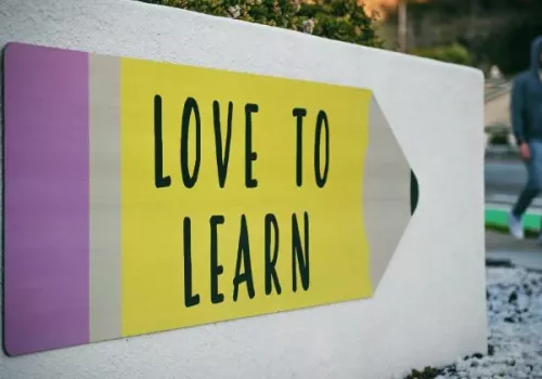 Apprendre en présentiel et à distance : Quelle place donner à la prise de conscience ?